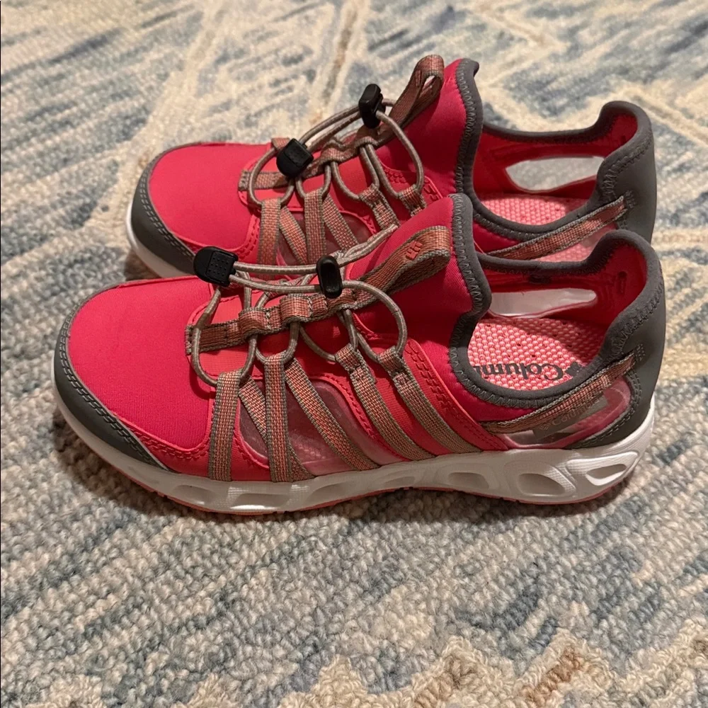 Columbia Pink Youth Okolona TechLite Water Sneakers Size 5